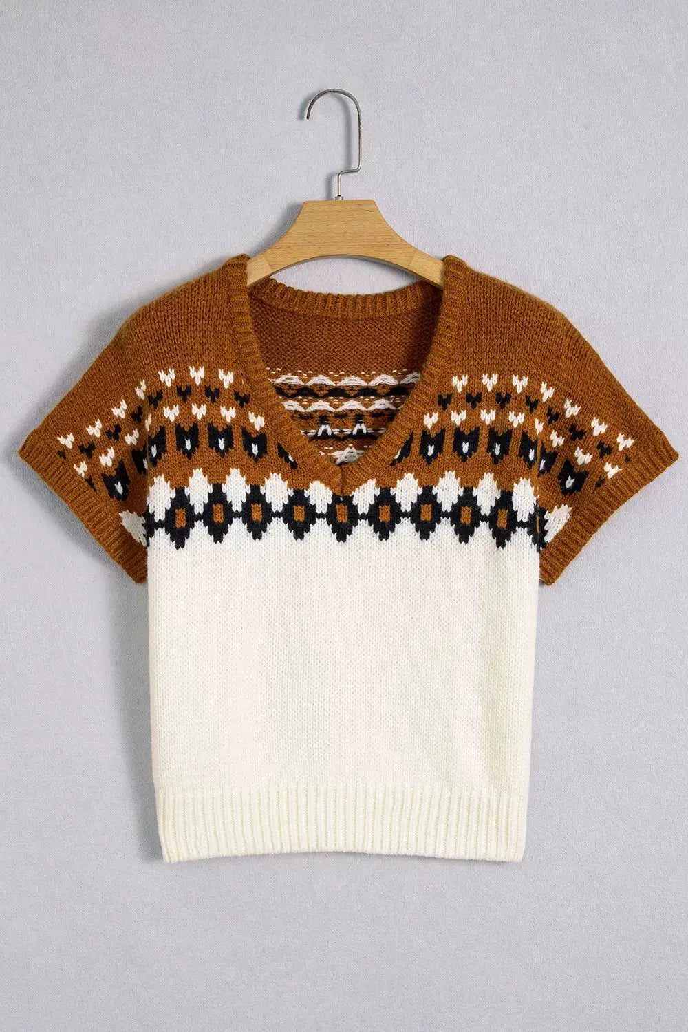 V-neck short-sleeve geometric sweater in brown, ivory, and black knit