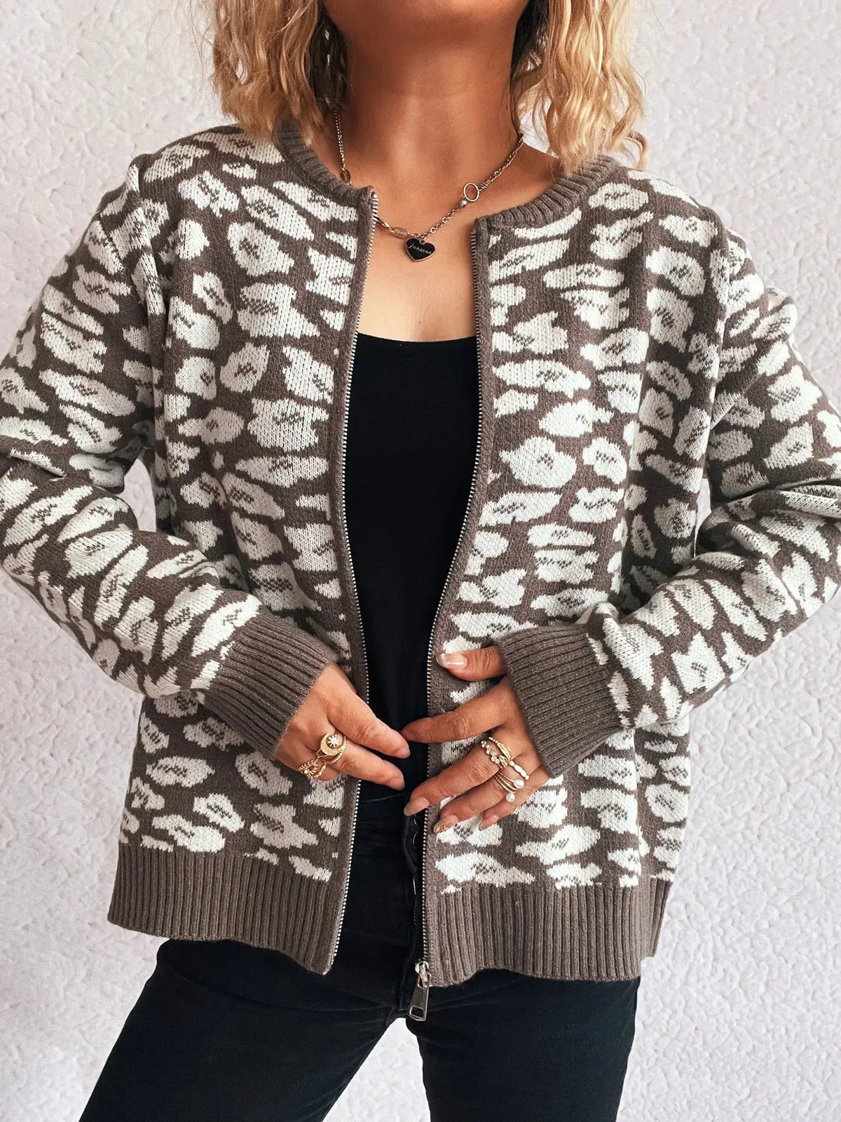 Zip-up animal-print cardigan in taupe and cream with ribbed cuffs and hem