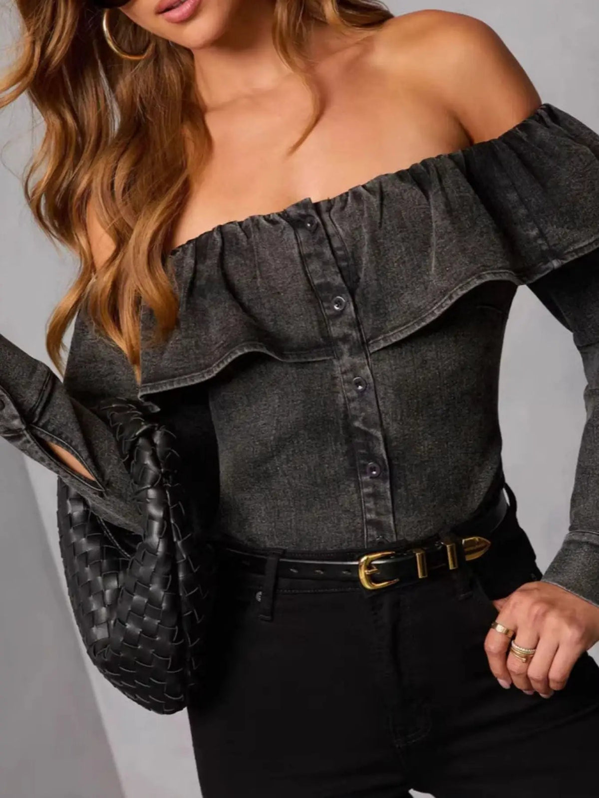Womens off-shoulder denim top with ruffle neckline and button-front, dark wash, Trendsi