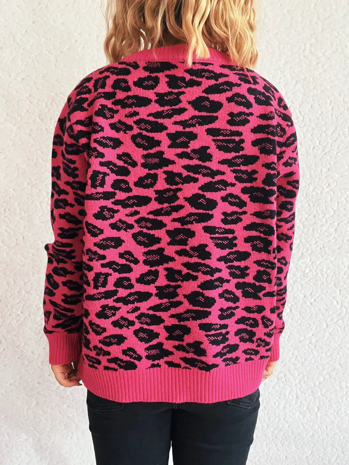 Zip-up long-sleeve cardigan in pink with black leopard print; ribbed cuffs and hem, by Trendsi
