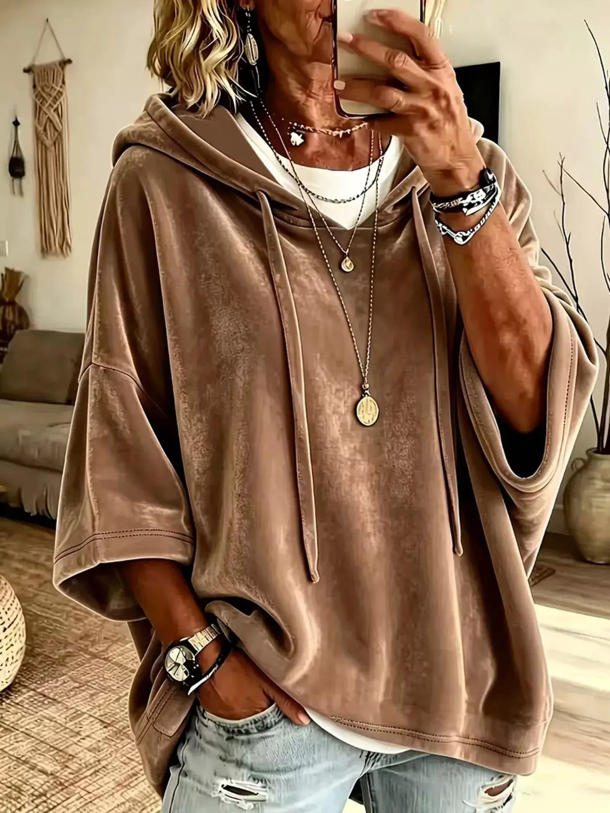 Velvet loose-fit hoodie with drawstring in taupe by Trendsi