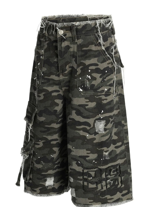 Men's distressed faded camo cargo stretch denim shorts with frayed hems