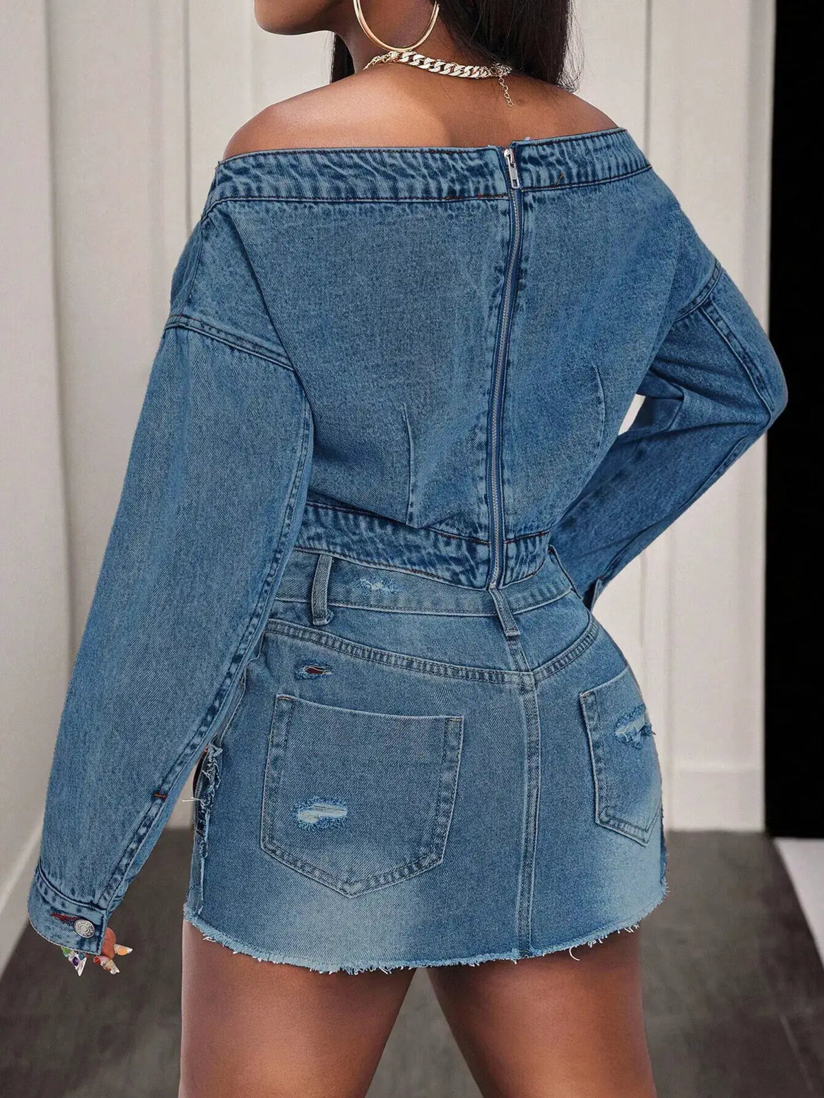 Trendsi Women off-shoulder stretch denim top with front buttons in blue