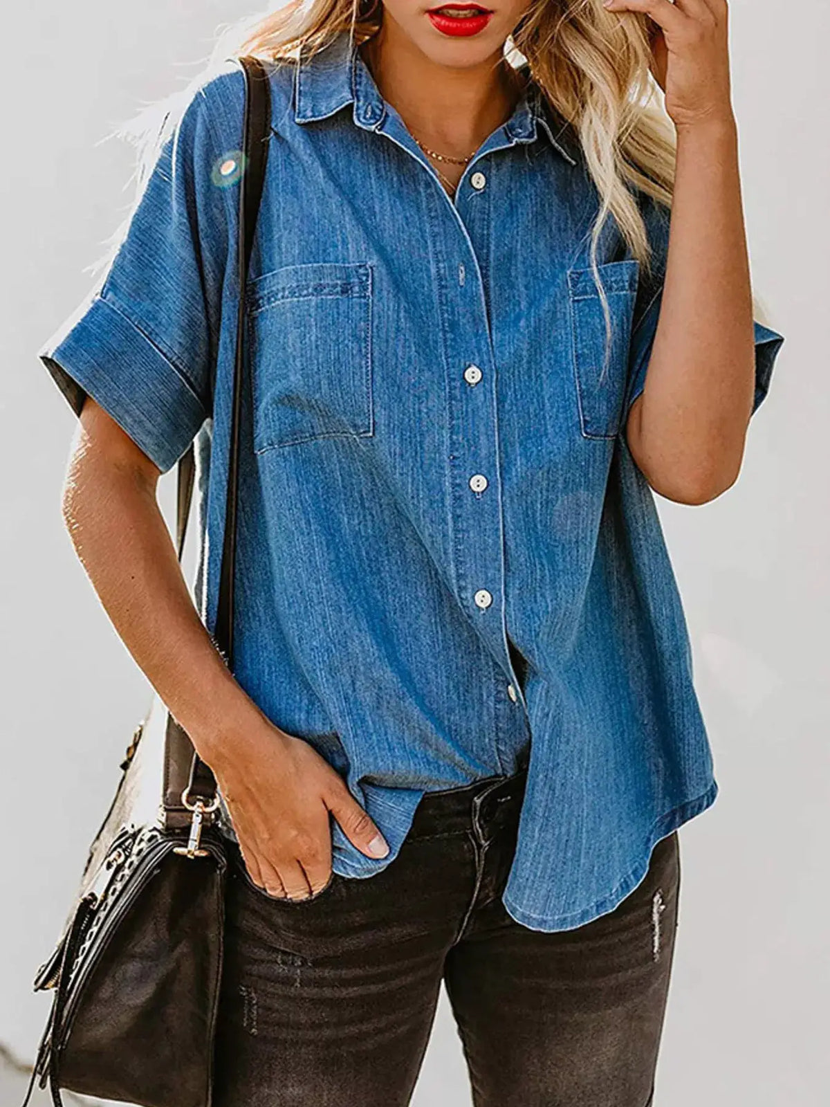 Casual denim shirt with short sleeves, button front and side pockets in blue, Trendsi