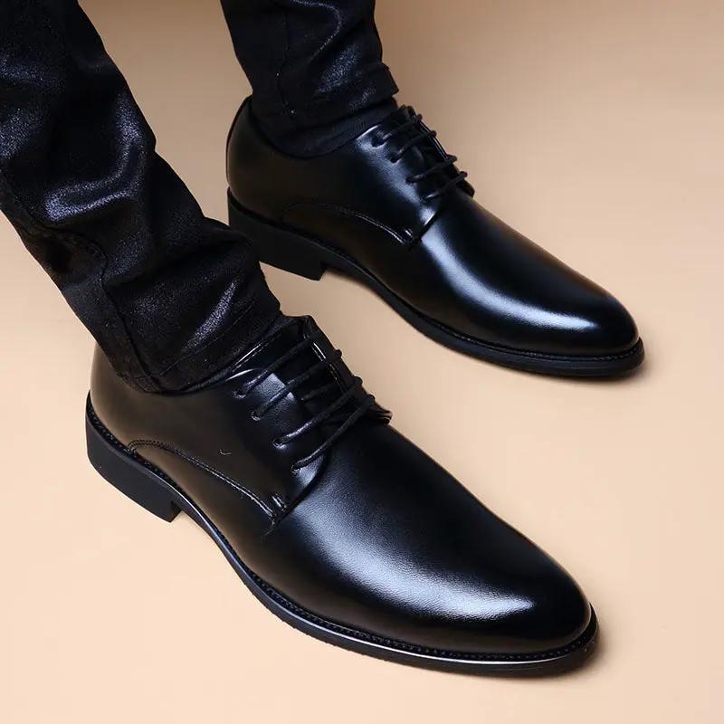 Pair of men's British-style pointed-toe lace-up height-increasing shoes, black leather, AdTec