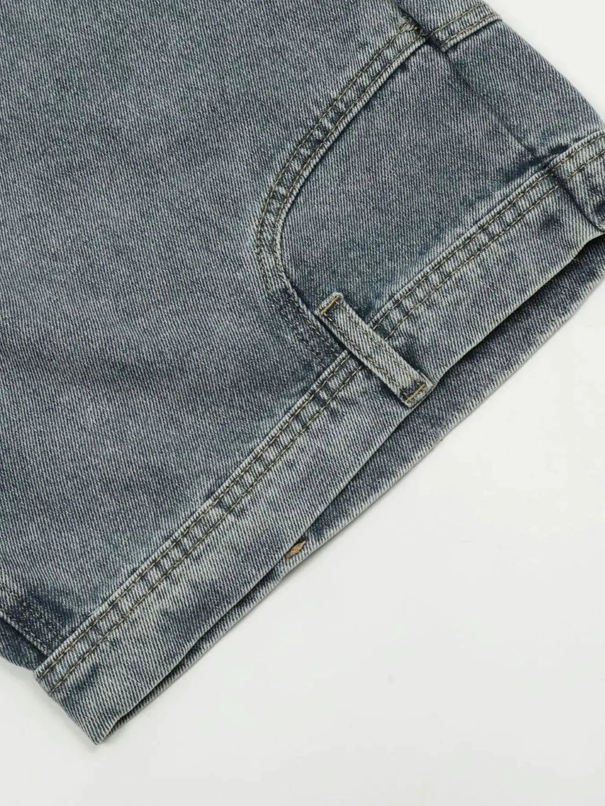 Men's classic loose-fit washed denim shorts in blue with breathable stretch, pocket detail.