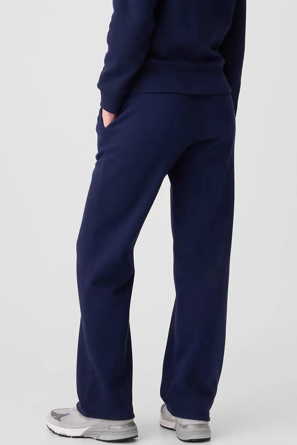 Drawstring jogger pants with pockets in navy blue, relaxed-fit