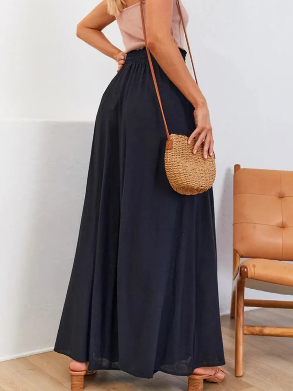 High waist wide-leg palazzo pants in black with pockets