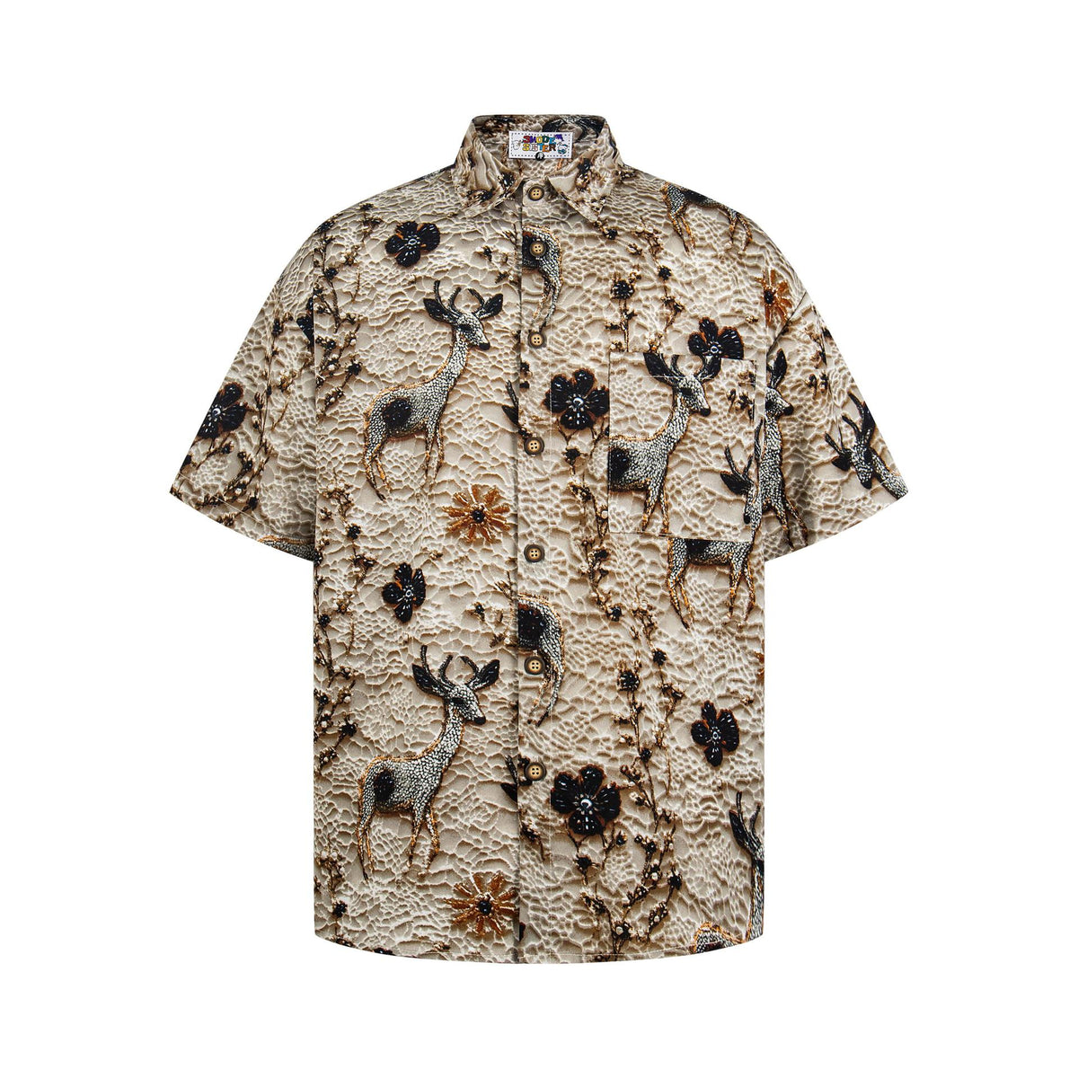 Deer short-sleeved shirt in beige with giraffe and floral print, street trend style.