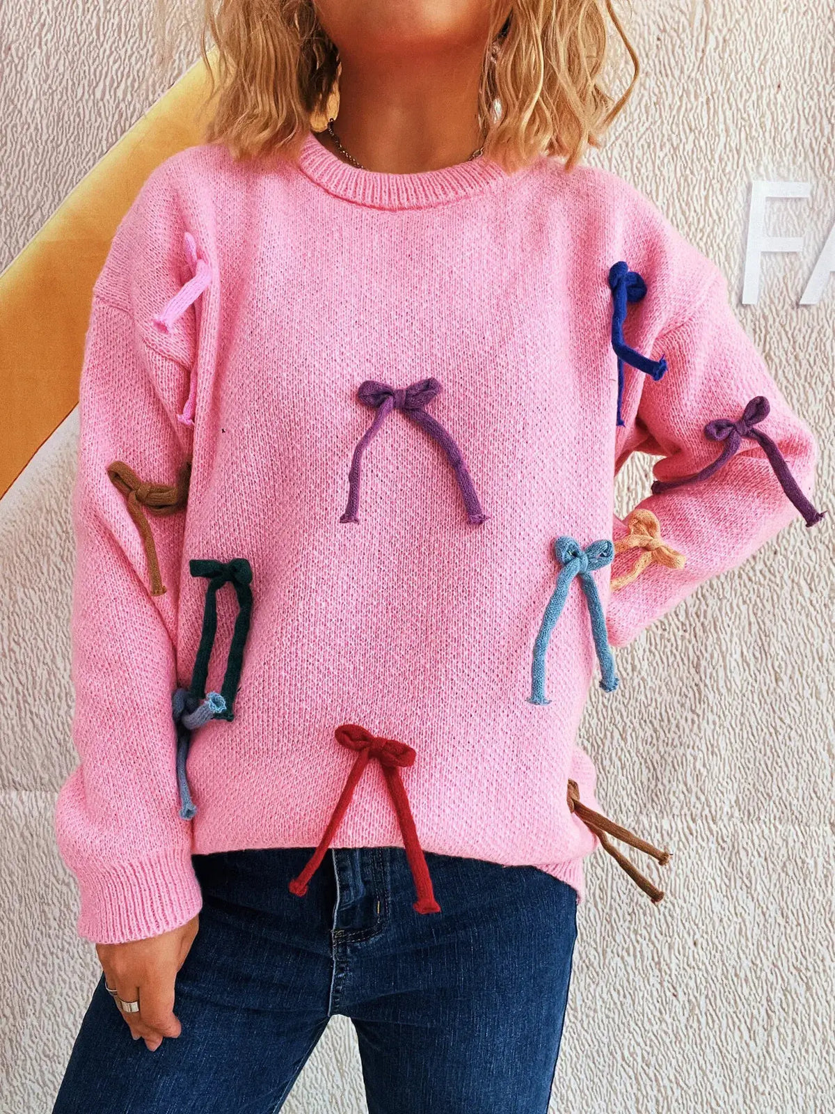 Trendsi pink bow-accent round-neck women's pullover sweater with multicolor knitted bows