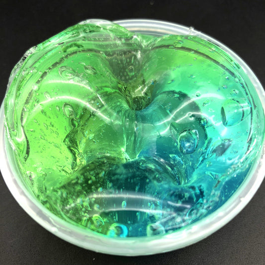 Slime boue de cristal multicolore dégradé, assorti aux couleurs
