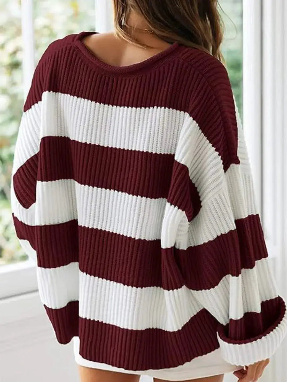 Trendsi Essential striped knit sweater, round neck, long sleeves in maroon and white