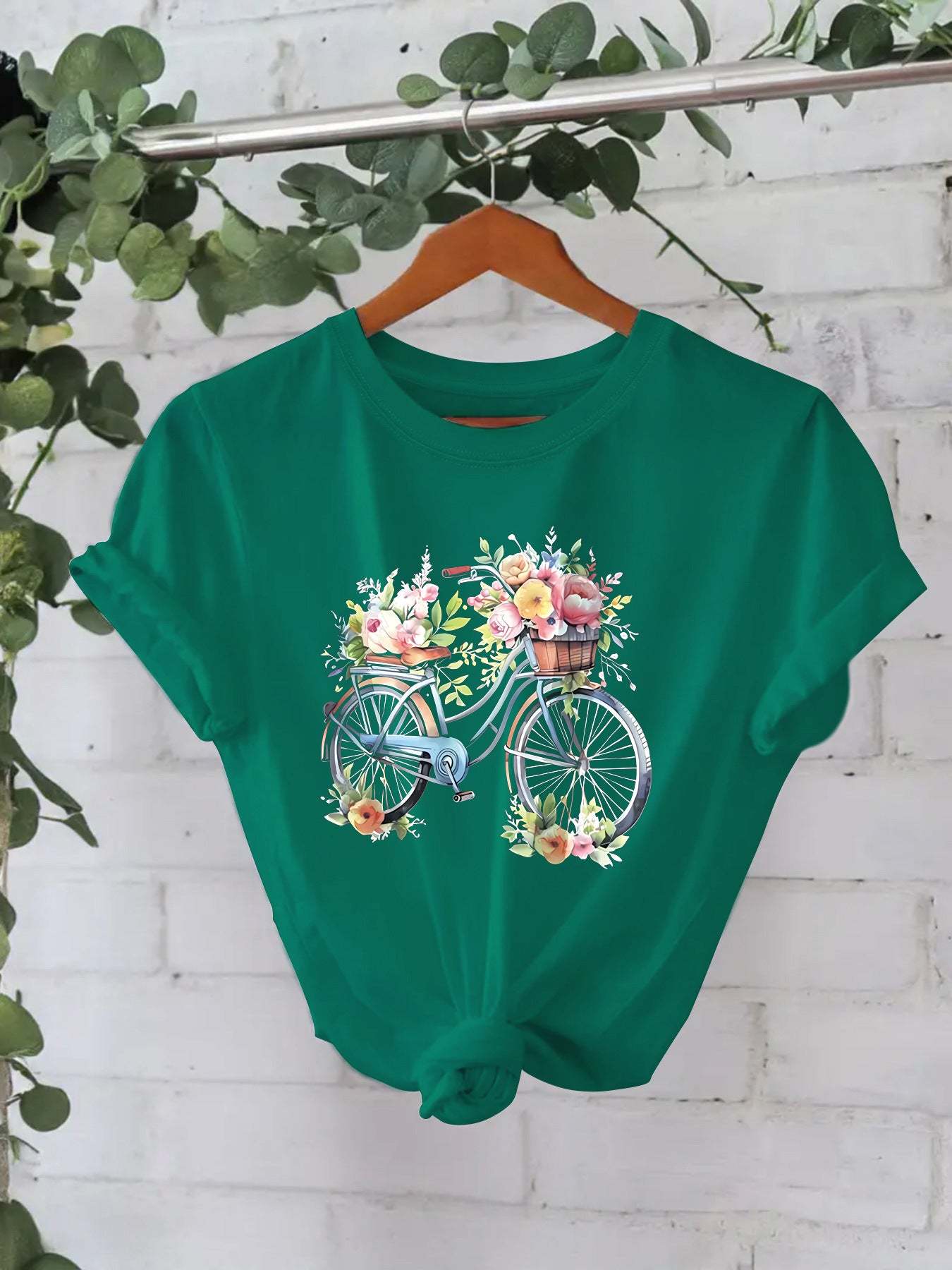 Pattern printed T-shirt