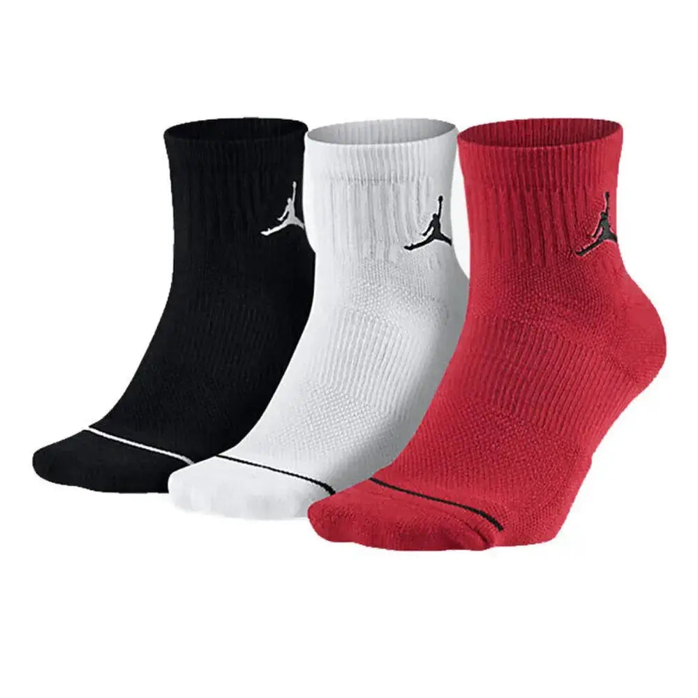 Nike thick-pile terry-sole sports socks, 3-pack for men and women; black, white, and red, non-slip and breathable.