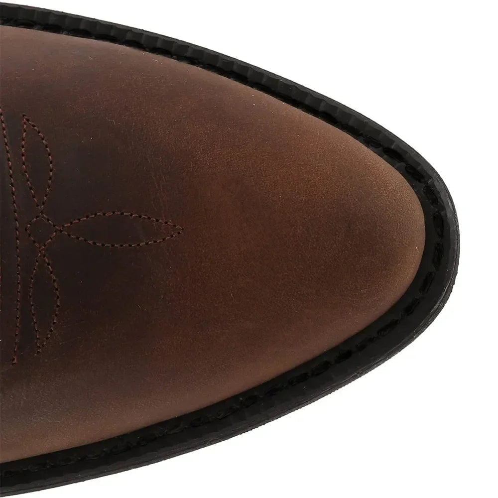 Handmade men's cowboy boots in brown leather with decorative stitched toe design