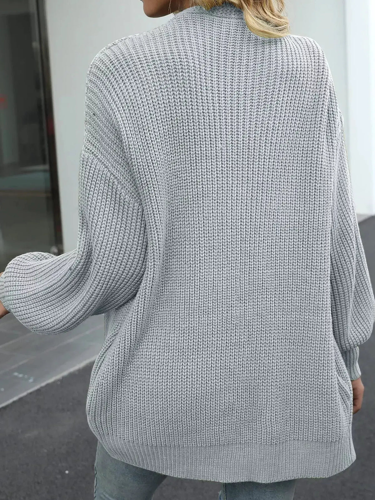 Cozy oversized chunky knit cardigan in gray with lantern sleeves, open front, Trendsi