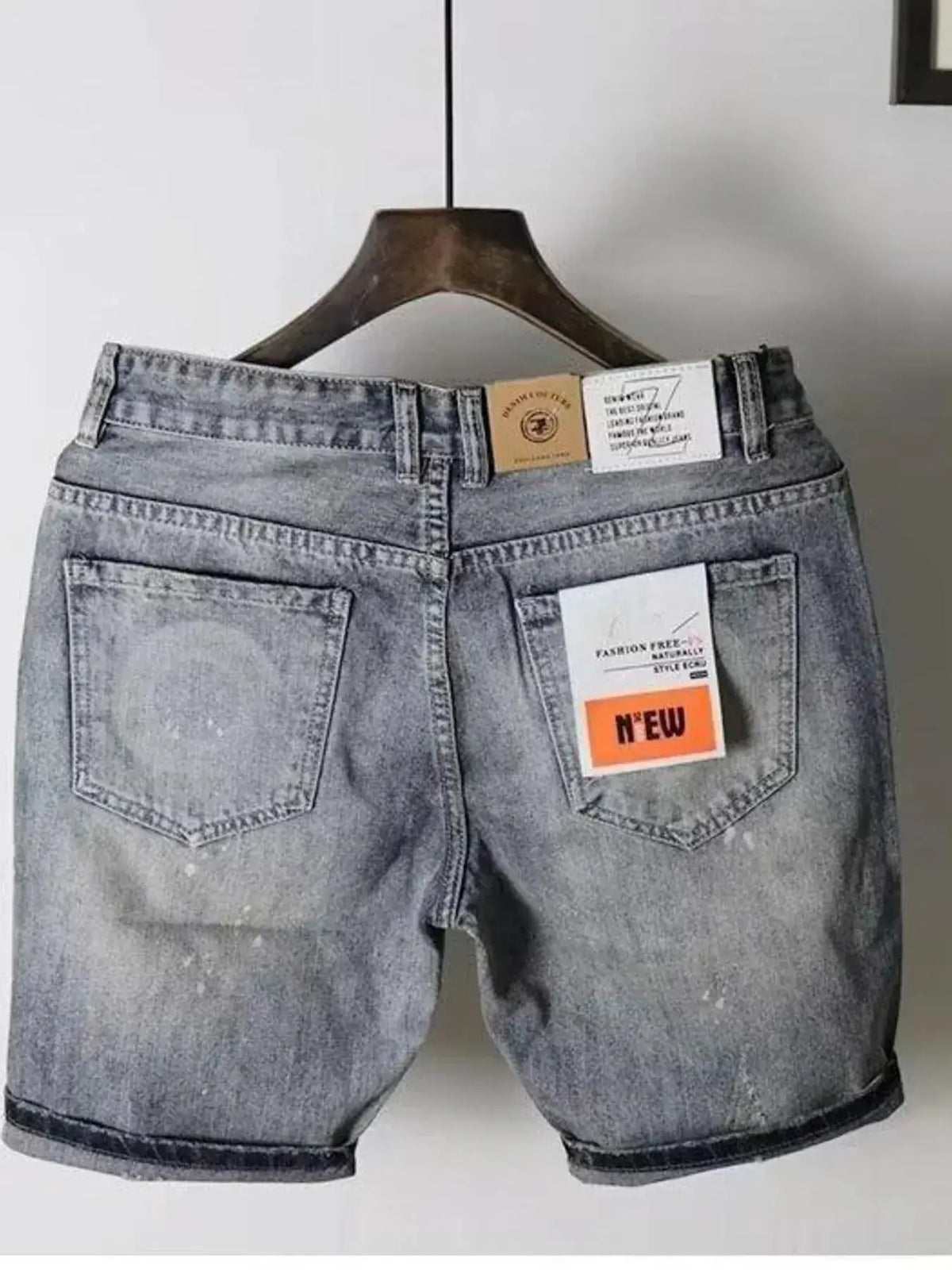 Mens lightweight stretch denim shorts with front pockets, light-wash blue, Trendsi