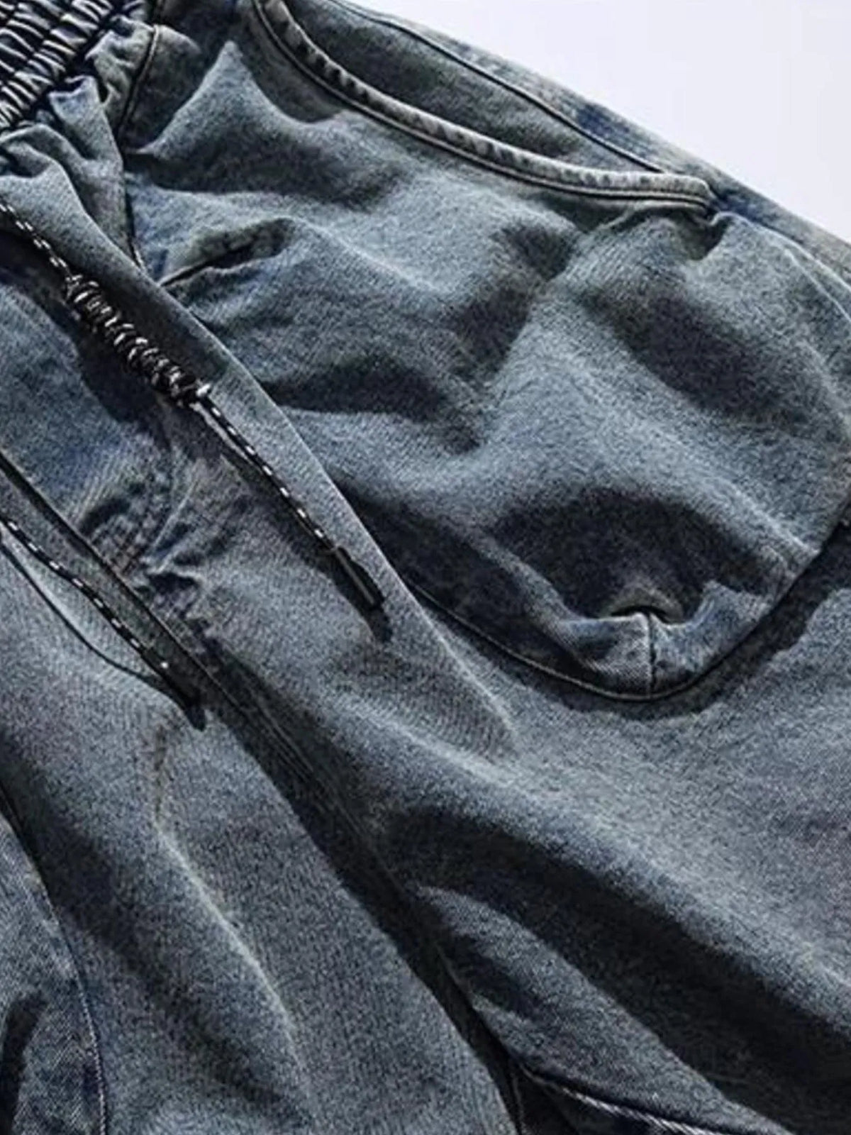 Men's Washed Relaxed Fit Cotton Stretch Denim Shorts in dark wash