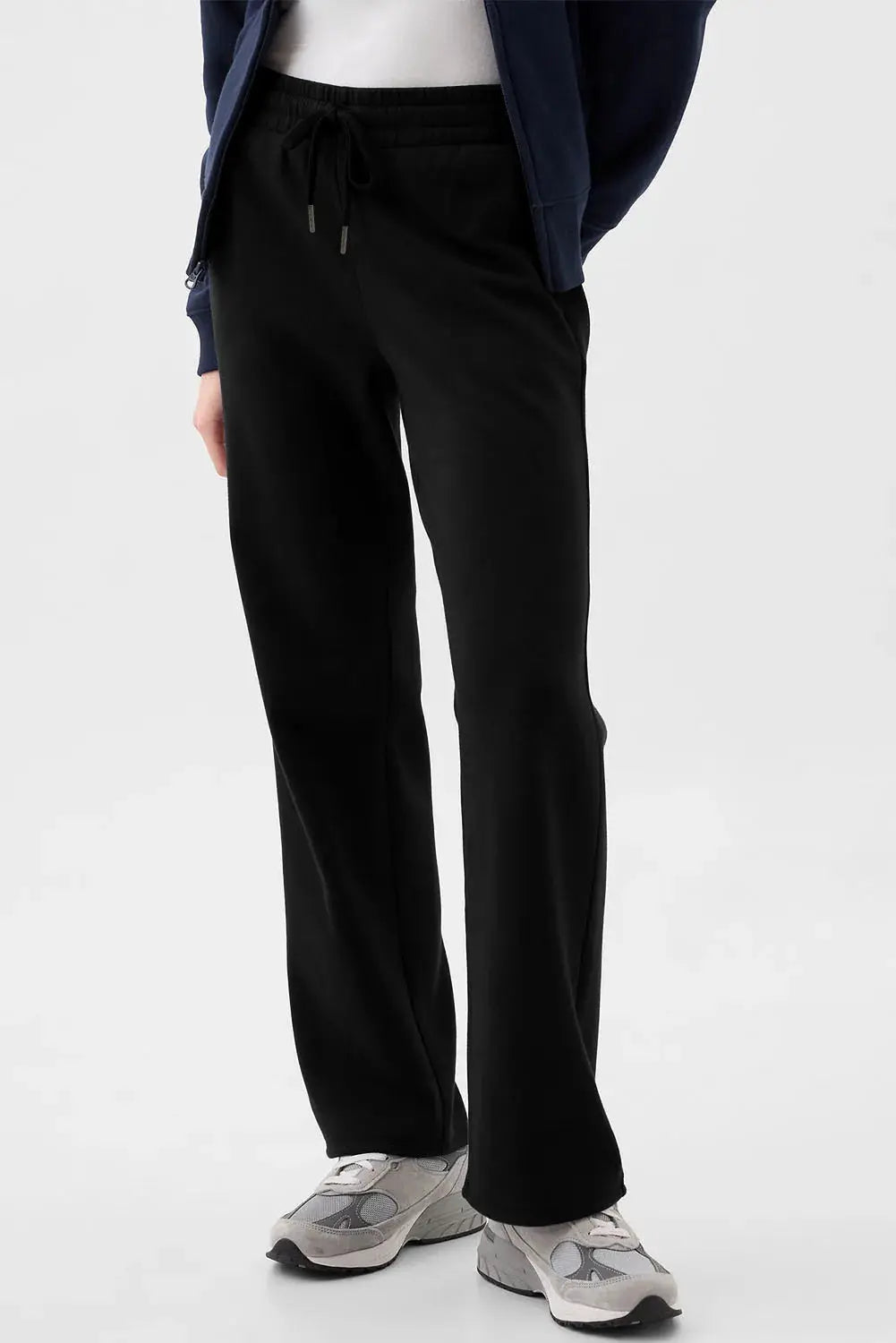Drawstring pants with pockets, black, elastic waistband, by Trendsi