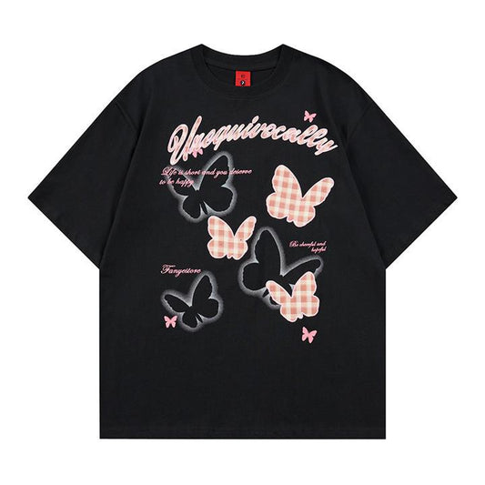 Camiseta de manga corta bordada con parche de mariposa