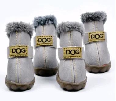 Dog thick snow boots with grey fur lining, set of 4 with DOG patches