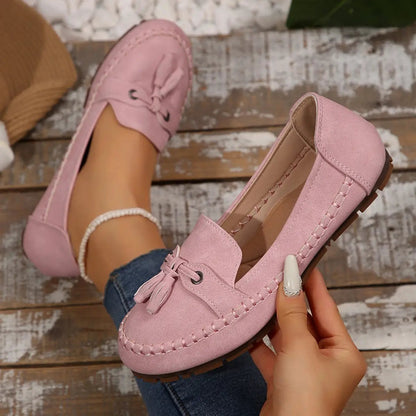 Pink women’s round-toe loafers with bow tassel, suede-like material, non-slip sole
