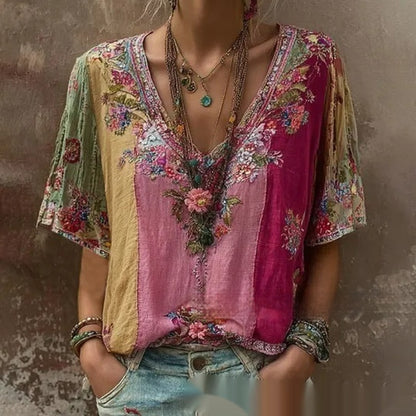 Top de mujer con cuello de pico, estampado 3D y manga corta, con un elegante estilo artístico y vintage