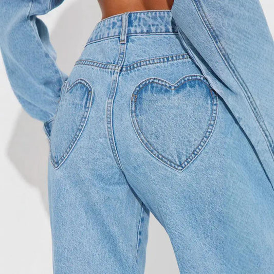 Straight slimming jeans in light blue denim with heart-shaped back pockets and high waist