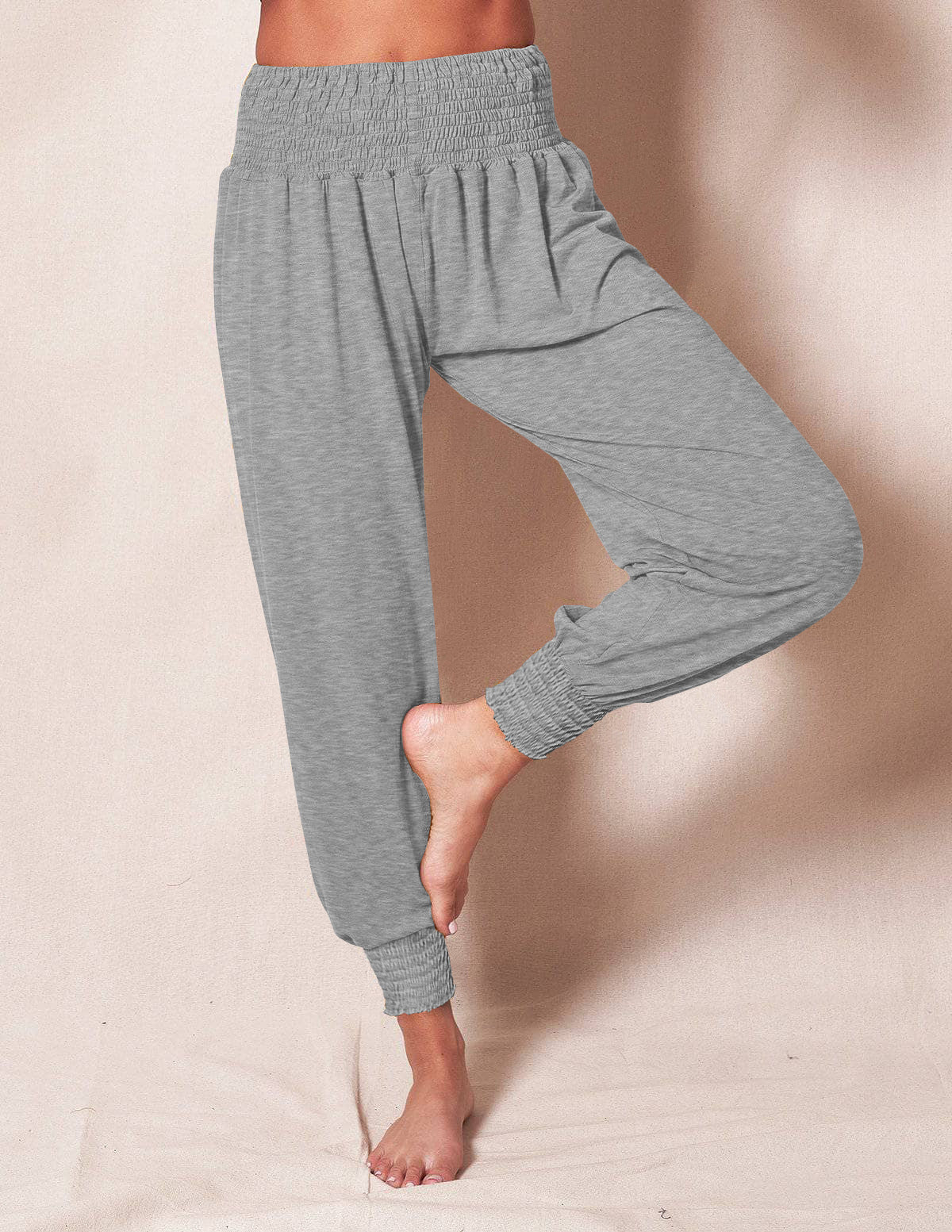 Pantalones informales sueltos de mujer de yoga deportivos de color liso con puño en el tobillo