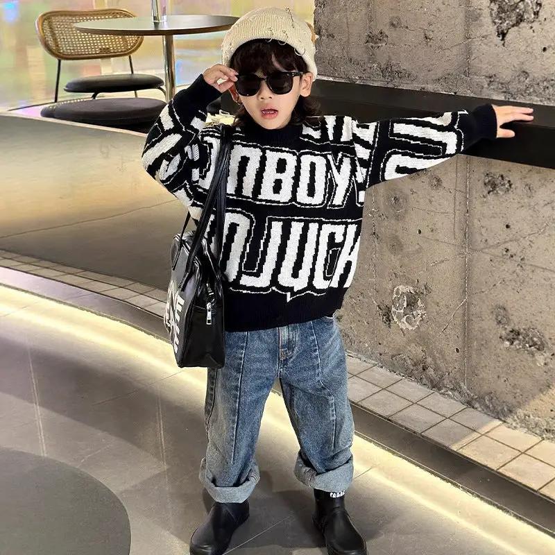 Boys thickened knit pullover sweater with long sleeves in black and white pattern