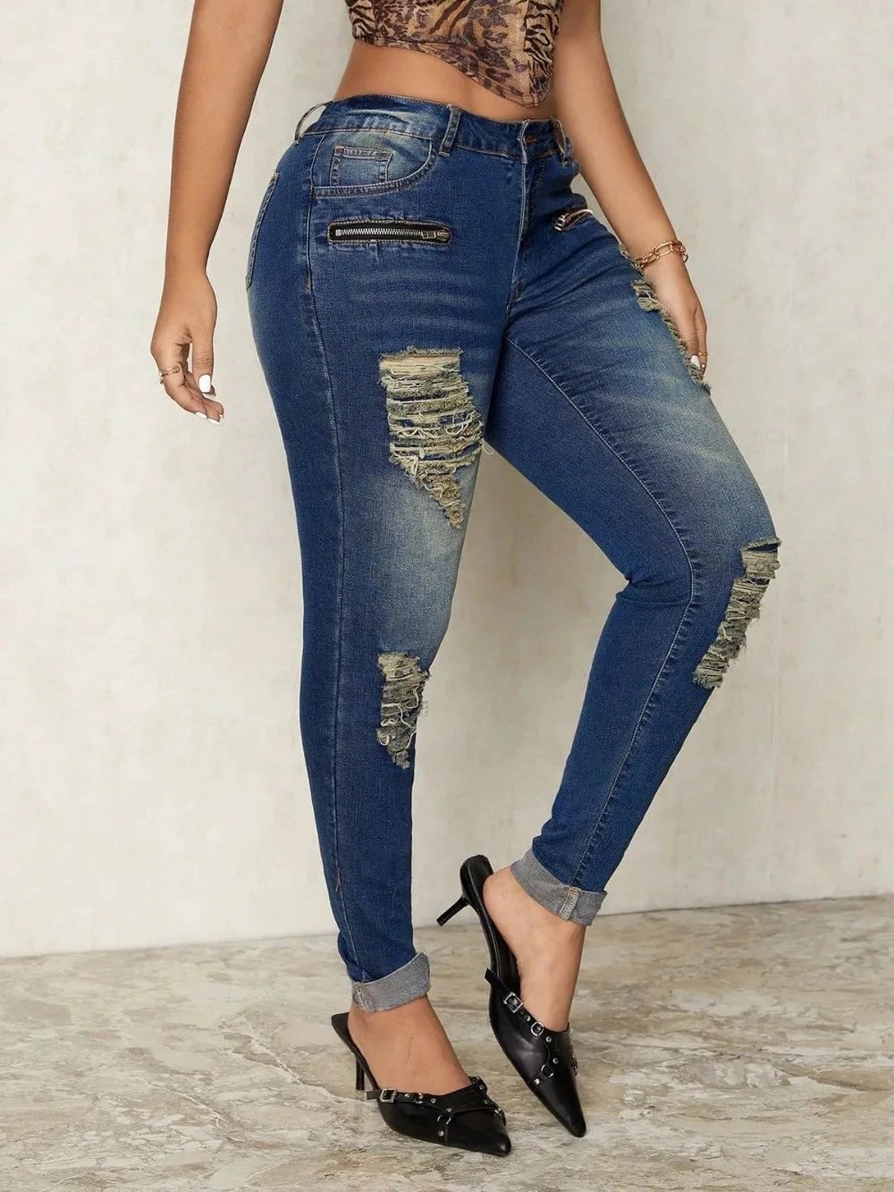 Distressed Skinny Jeans by eprolo