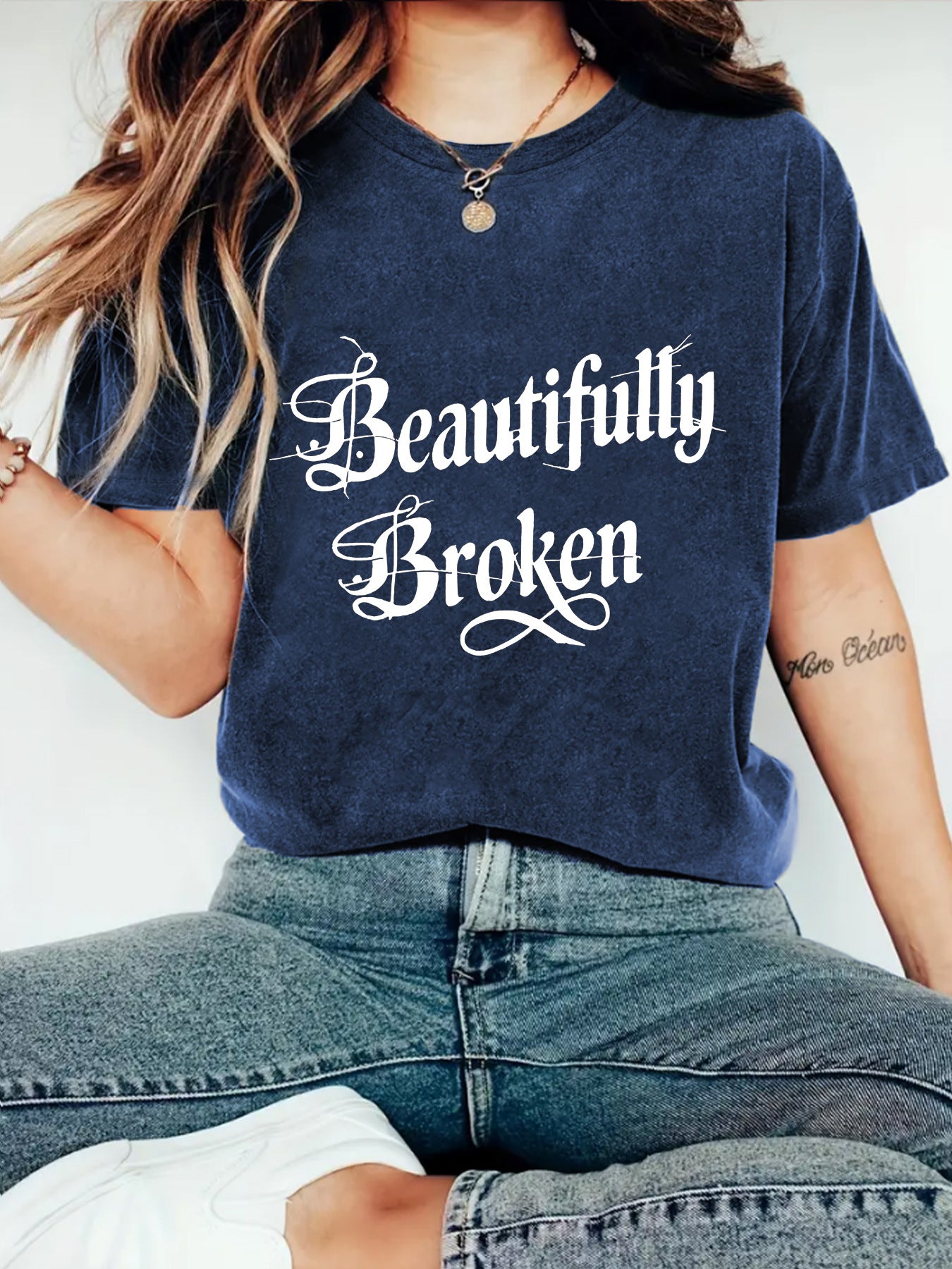 Camiseta "Bellamente Roto"