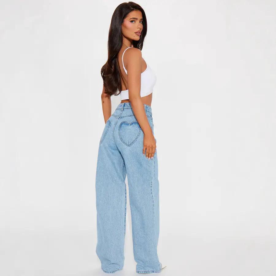 AdTec straight slimming jeans, light blue denim with heart-shaped back pockets, high-waist loose fit