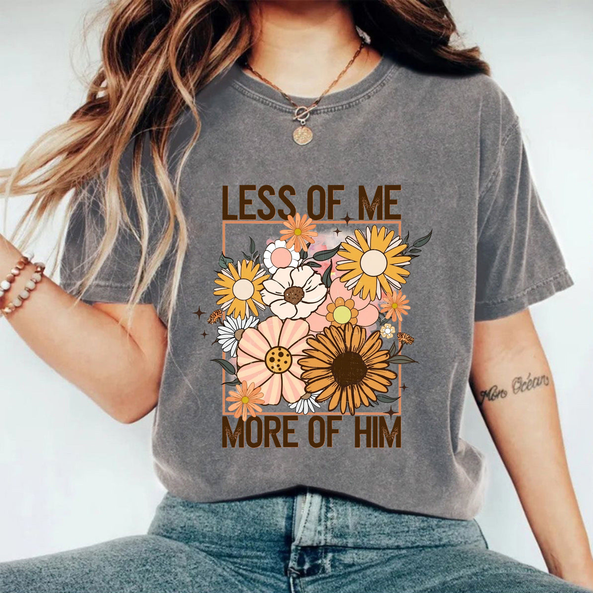 T-shirt lavé et usé avec T-shirt imprimé