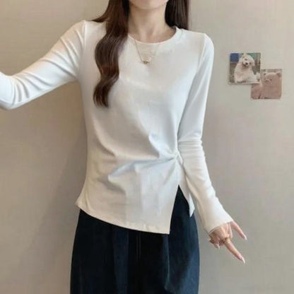 sophisticated round neck long sleeve t-shirt.