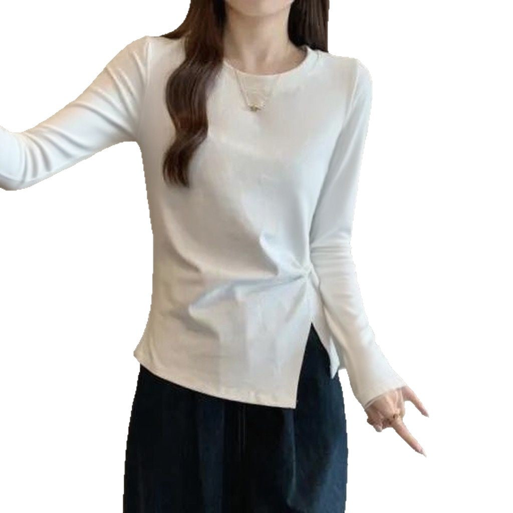 sophisticated round neck long sleeve t-shirt.