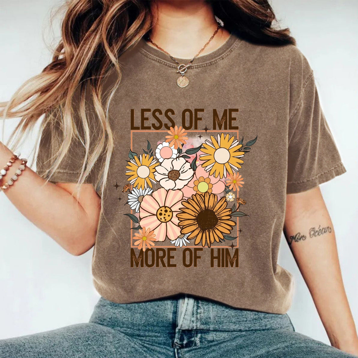 T-shirt lavé et usé avec T-shirt imprimé