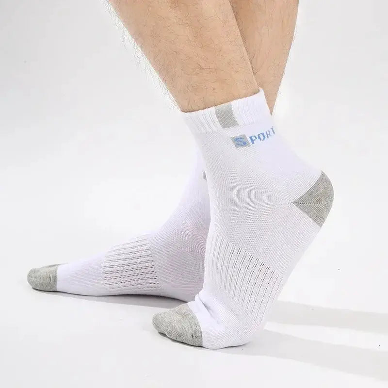 Cotton men’s sport socks in white with gray toe and heel, ribbed midfoot, SPORT logo