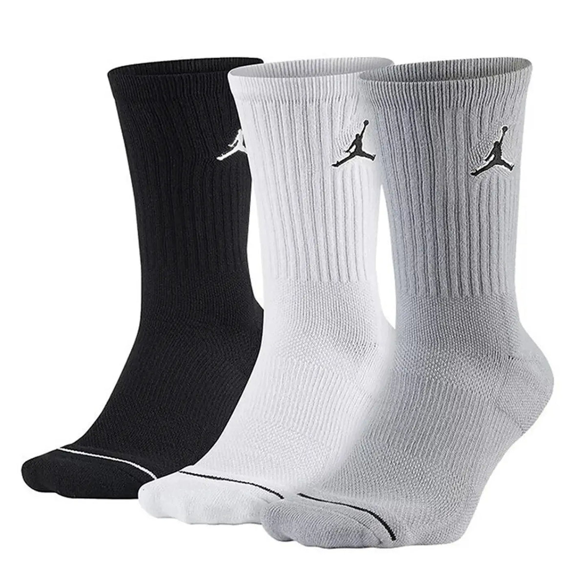 Nike Everyday Crew basketball socks (3-pack) in black, white, and gray; unisex athletic socks with slip-resistant durability
