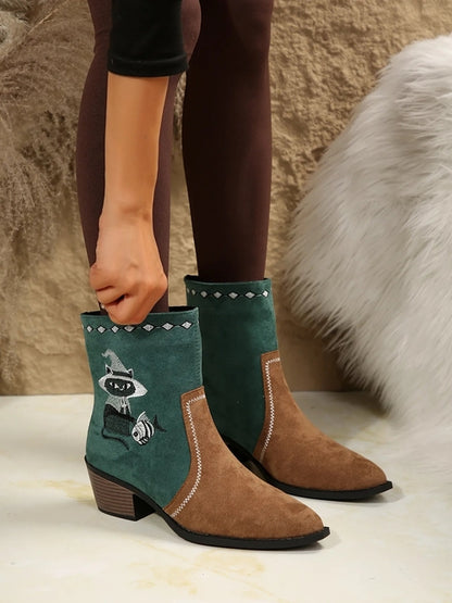 Botas cowboy con tacón y bordados del oeste