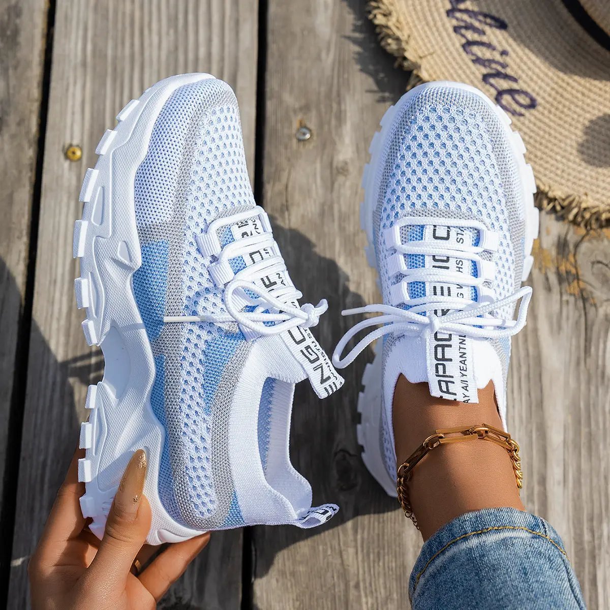 Flyknit mesh women's sneakers, white/blue, breathable lace-up walking and running shoes