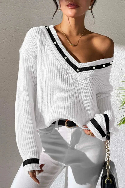 Contrast Trim V-Neck Long Sleeve Knit Pullover Sweater in white with black trim