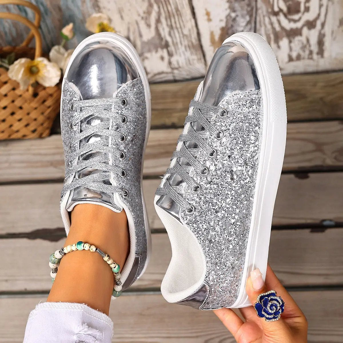 Plus-size sequined board shoes in silver glitter with front lace-up and white sole